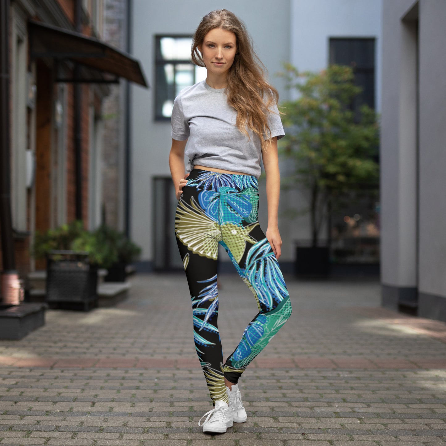 Birds in paradise Yoga Leggings