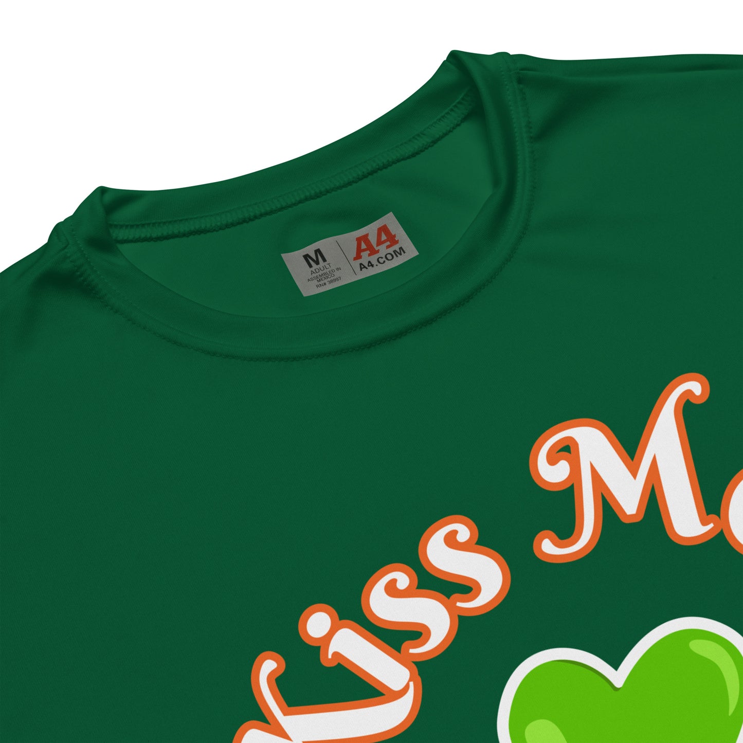 Kiss me! I'm a wee bit Irish, Performance Activewear, Unisex T-shirt