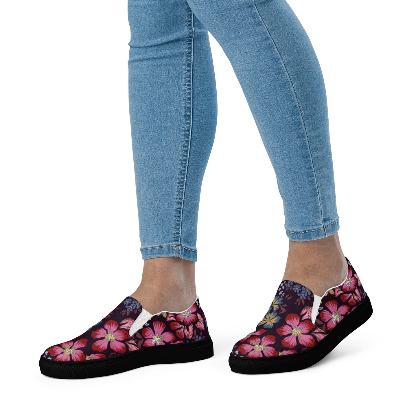 Women’s slip-on canvas shoes