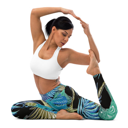 Birds in paradise Yoga Leggings